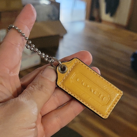 Coach Yellow Leather Hang Tag - Picture 1 of 2